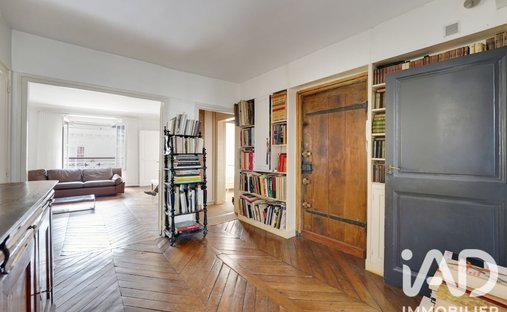 Apartment in Monnaie, Paris 6e Arrondissement, Paris 1
