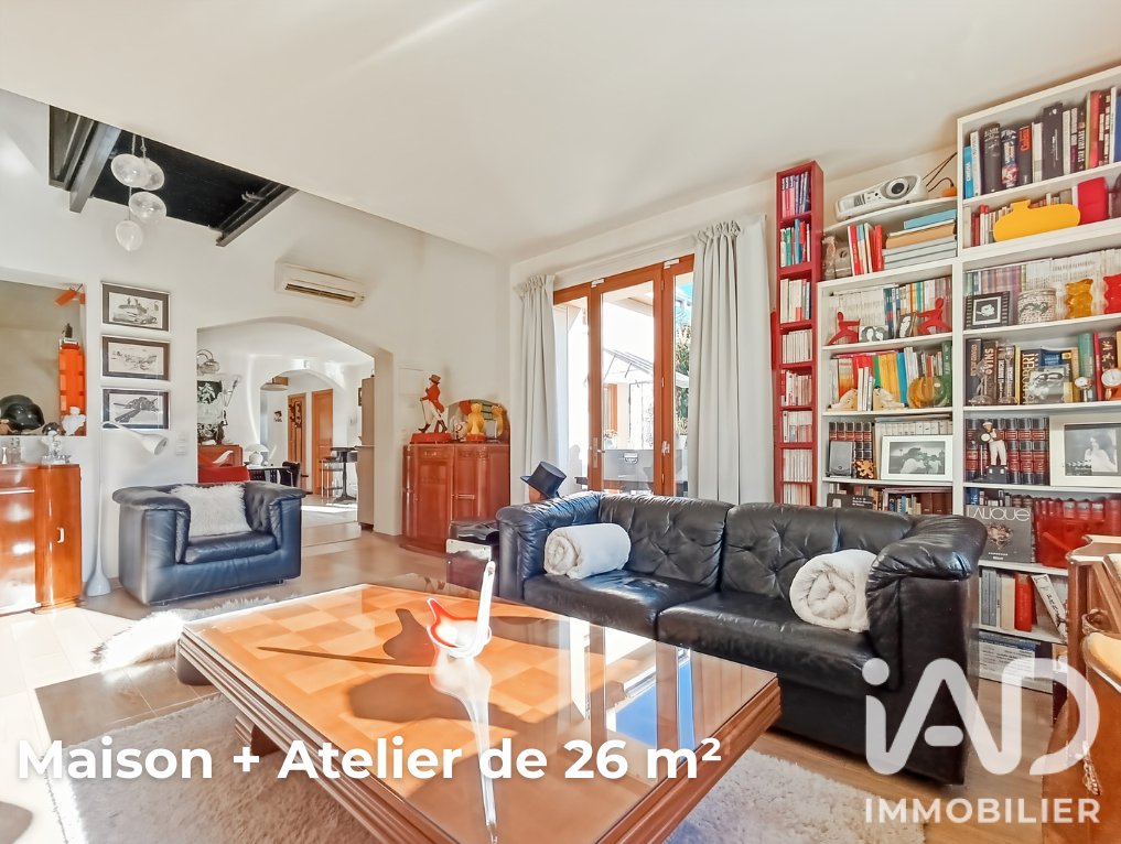 House in Champigny-sur-Marne, Ile-de-France, France 1 - 18983843