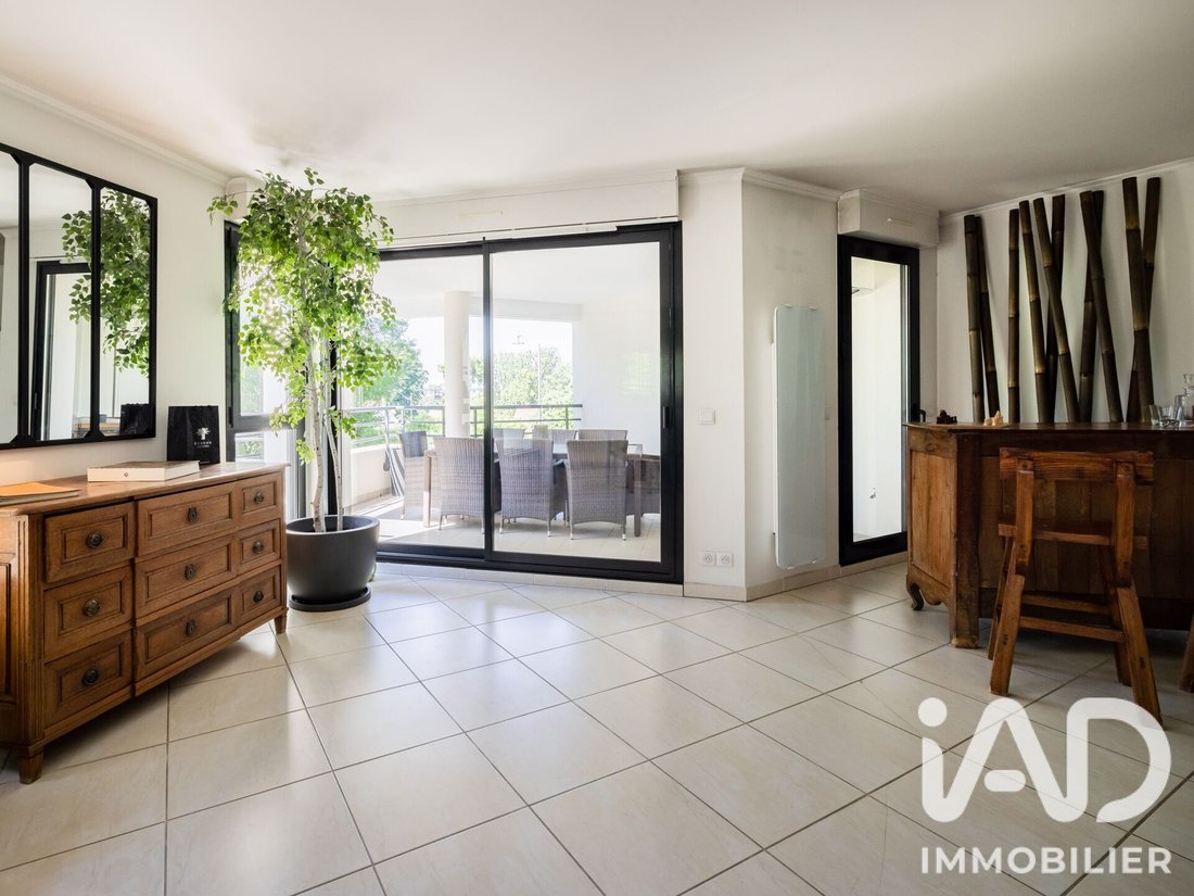 Apartment in Saint-Cloud, Ile-de-France, France 4 - 18983808
