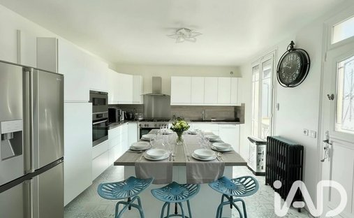 House in Saint-Brice-sous-Foret, Ile-de-France, France 1