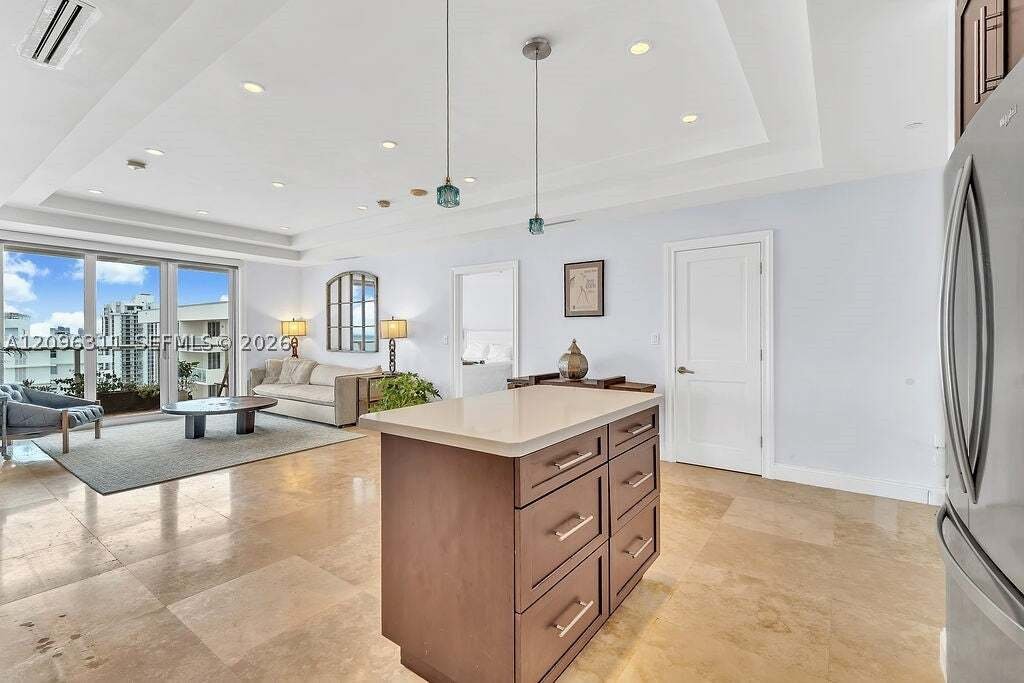 Condo in Miami Beach, Florida, United States 5 - 18983274