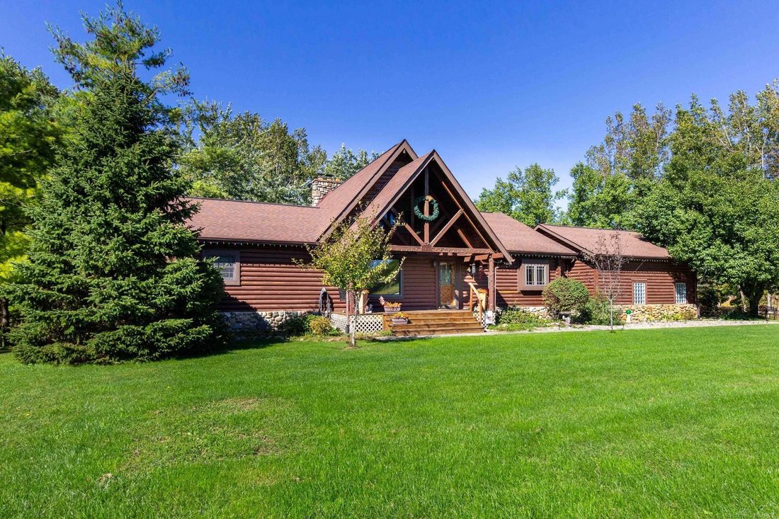House in Yale, Michigan, United States 2 - 18983749