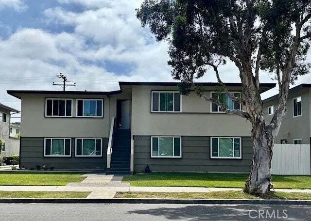 Costa Mesa, California, United States 1 - 18983381