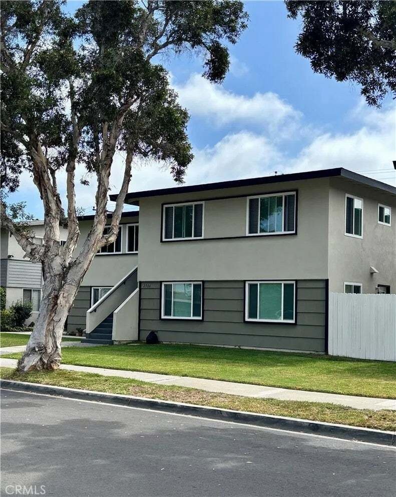 Costa Mesa, California, United States 2 - 18983381