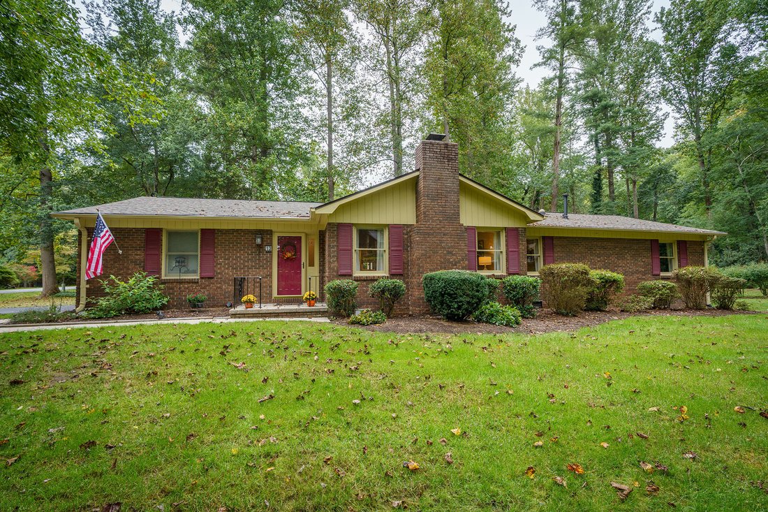 House in Hendersonville, North Carolina, United States 1 - 18983258