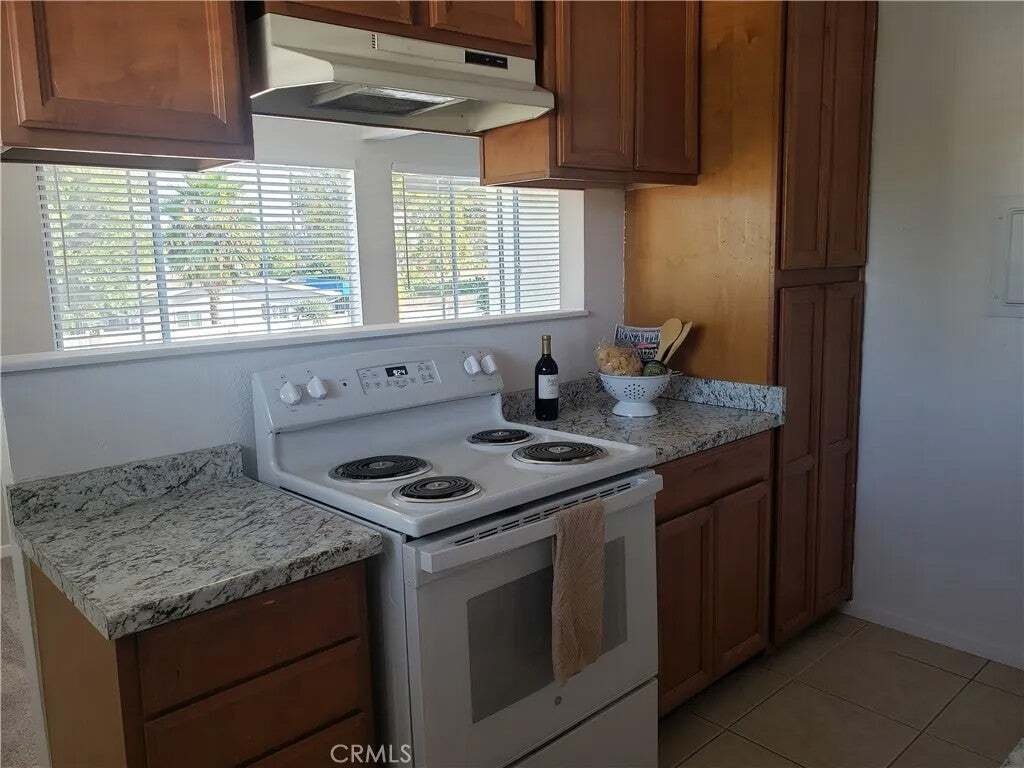 Costa Mesa, California, United States 2 - 18983382