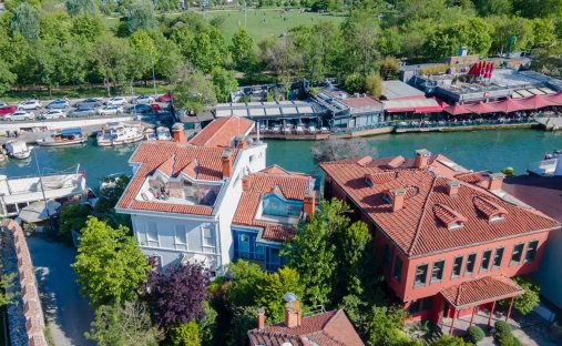House in İstanbul, İstanbul, Turkey 1