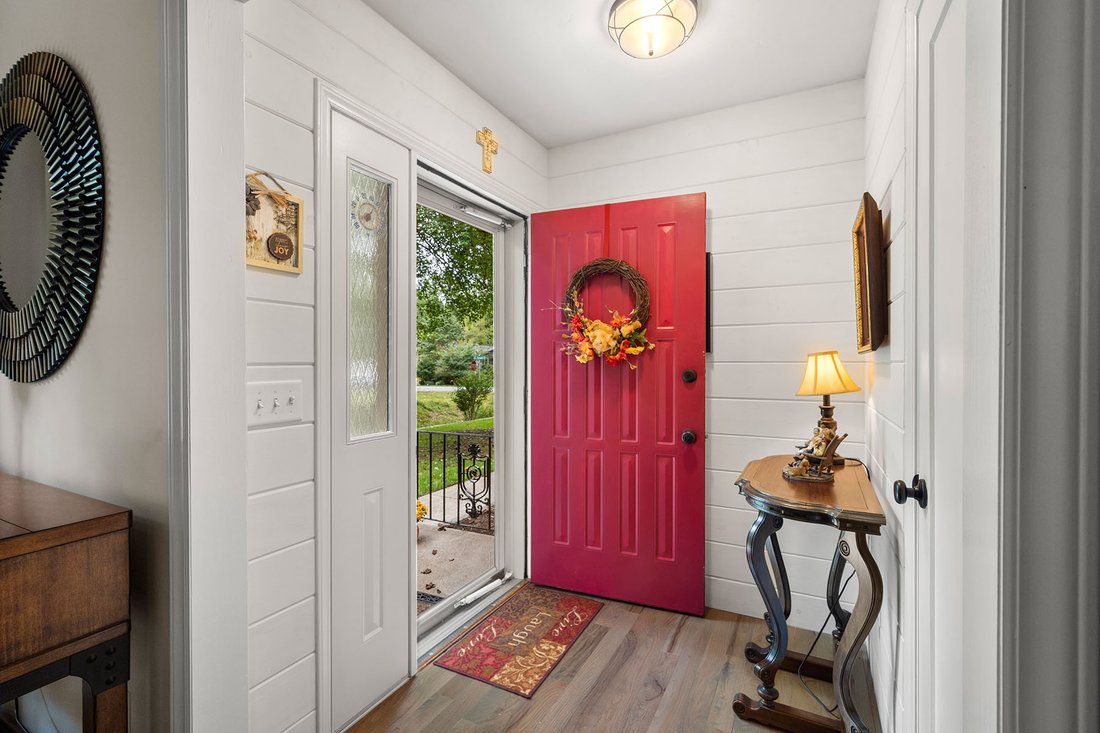 House in Hendersonville, North Carolina, United States 2 - 18983258