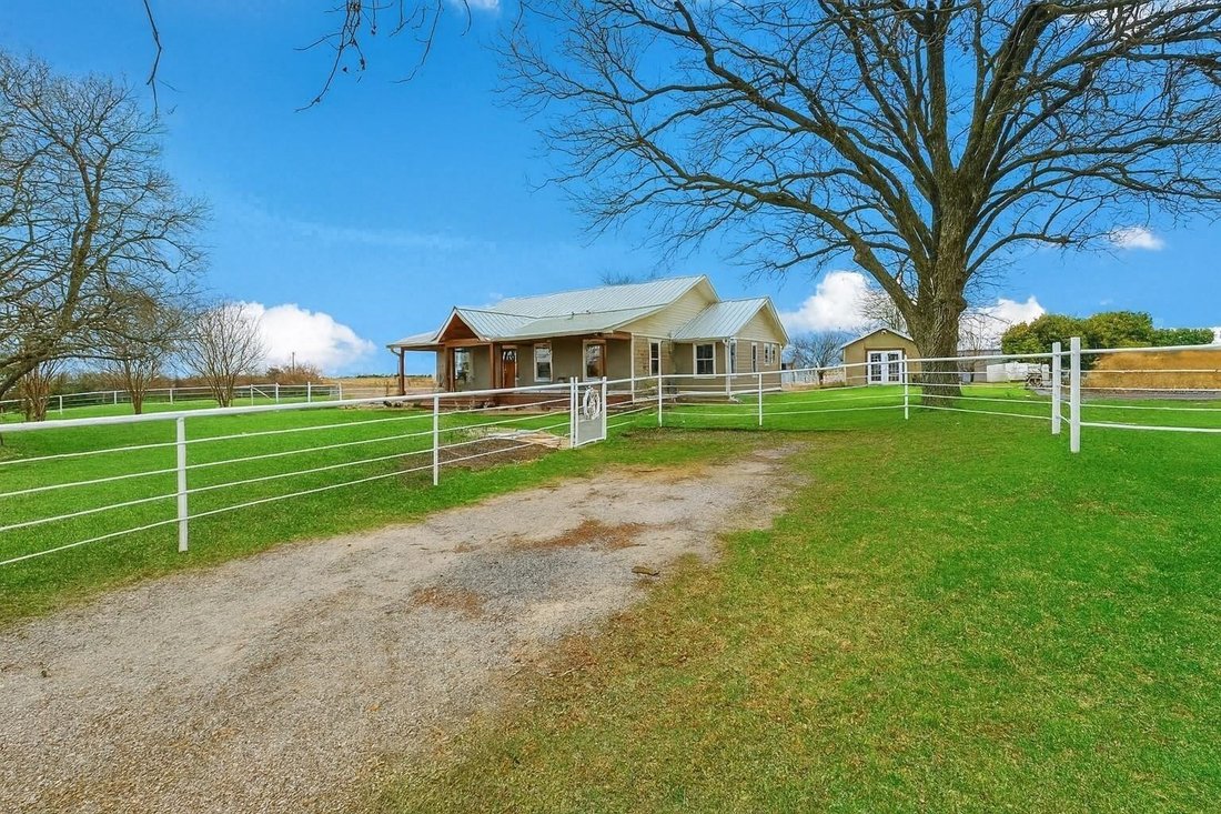 Farm Ranch in Gunter, Texas, United States 2 - 18983530