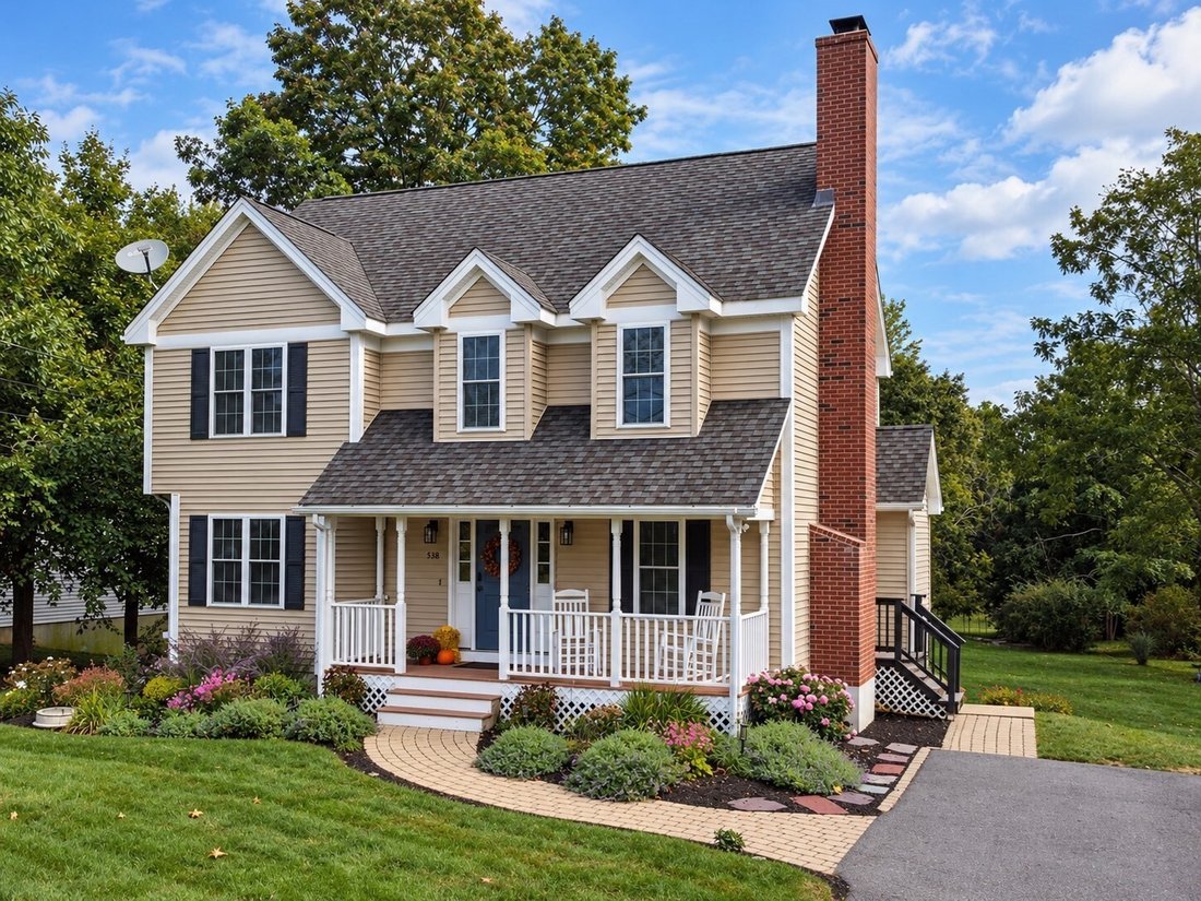 House in Attleboro, Massachusetts, United States 1 - 18983757