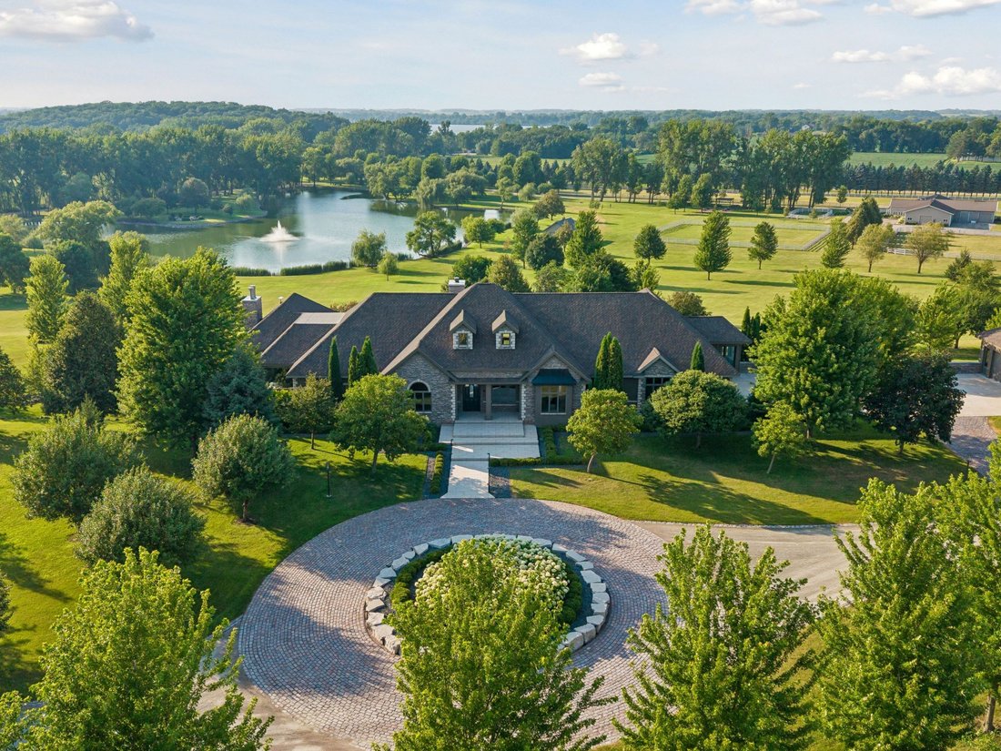 House in Waseca, Minnesota, United States 1 - 18513744