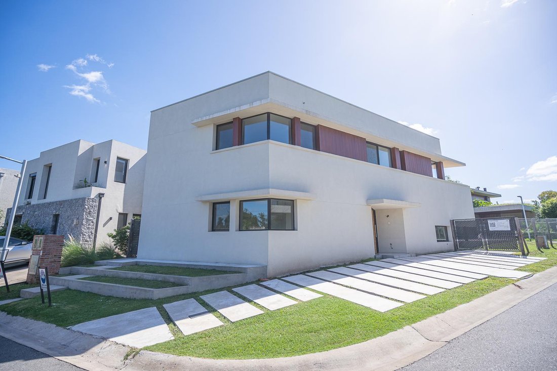House in Boulogne, Buenos Aires Province, Argentina 2 - 18983958