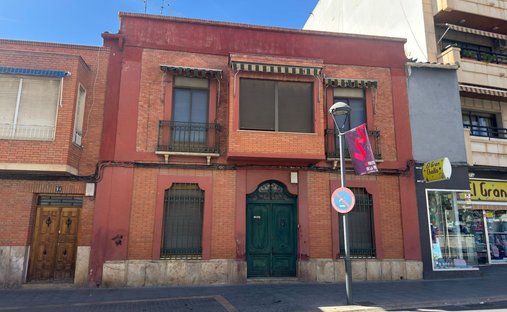 House in Valdepenas, Castile-La Mancha, Spain 1