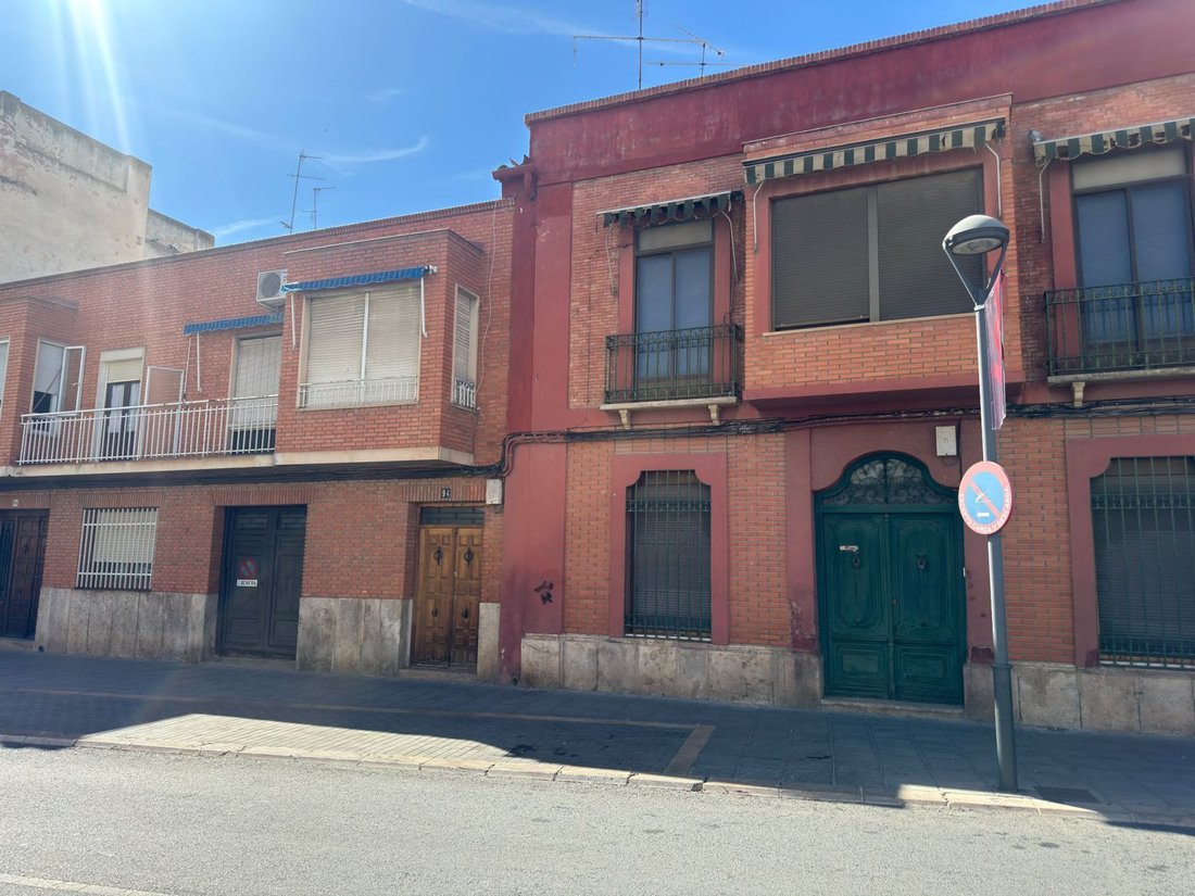 House in Valdepenas, Castile-La Mancha, Spain 2 - 18983858