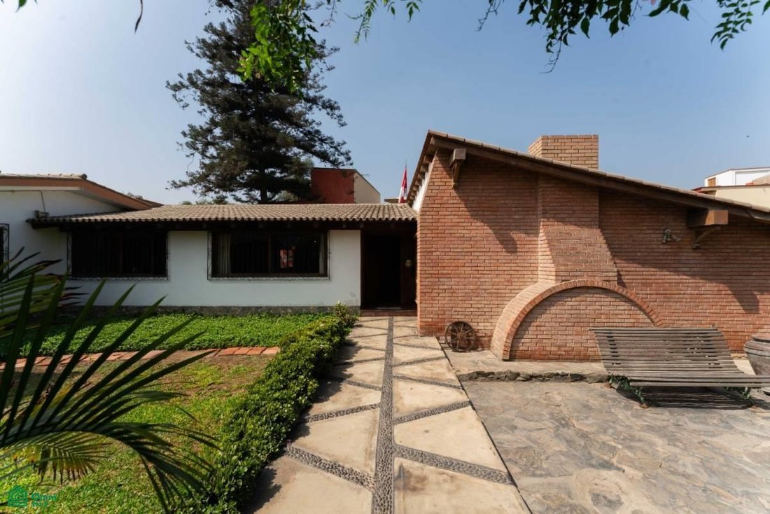 House in San Juan de Miraflores, Metropolitan Municipality of Lima, Peru 5 - 18196398