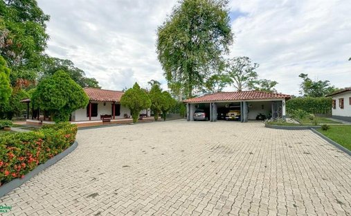 Condo in Santa Fe de Antioquia, Antioquia, Colombia 1