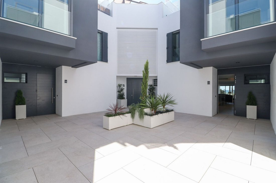Apartment in Estepona, Andalusia, Spain 2 - 18983892