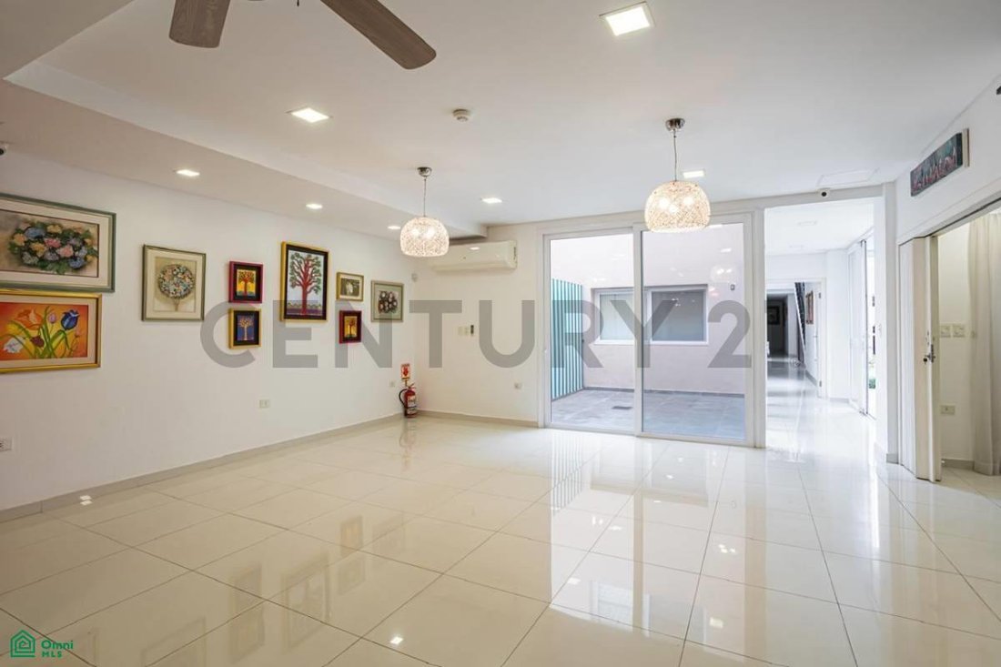 Townhouse in Lambaré, Central Department, Paraguay 3 - 18088723