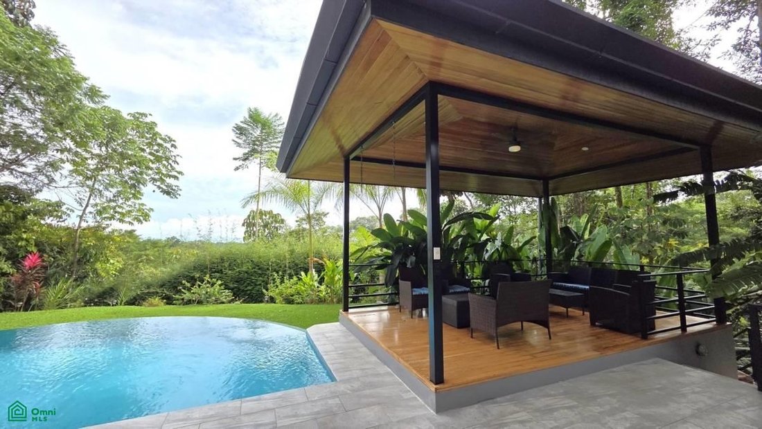 Casa in Uvita, Provincia di Puntarenas, Costa Rica 1 - 17087847