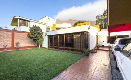 House in San Juan de Miraflores, Metropolitan Municipality of Lima, Peru 1