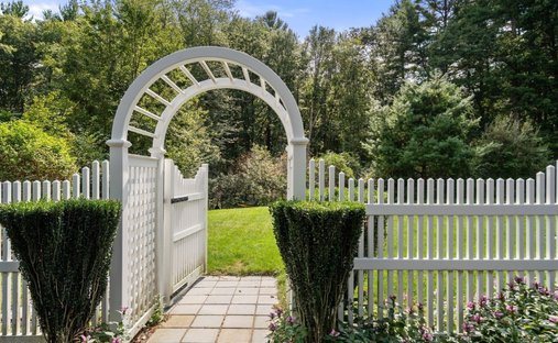 House in Walpole, Massachusetts, United States 1