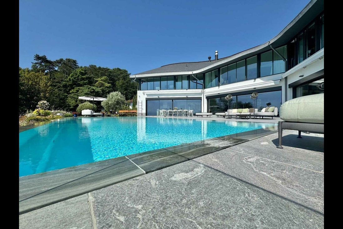 House in Dully, Vaud, Switzerland 1 - 15232033