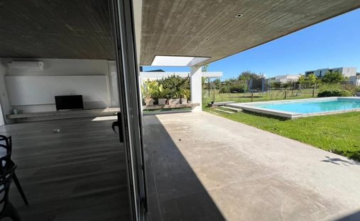 House in Melchor Romero, Buenos Aires Province, Argentina 1