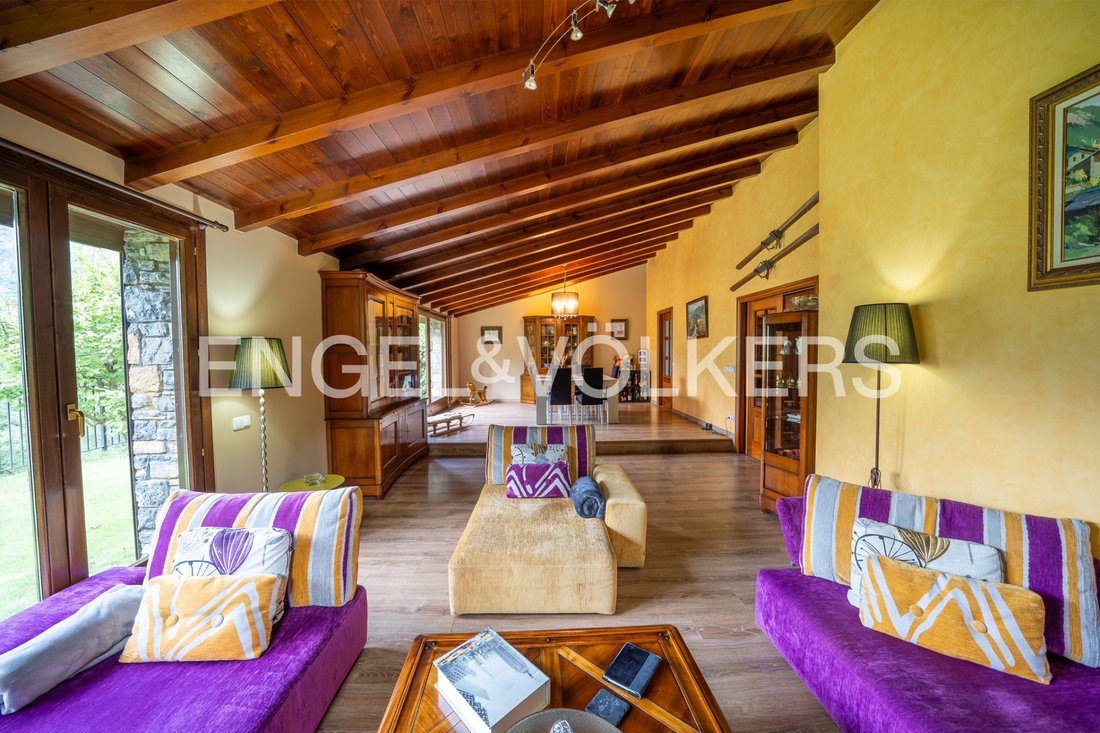 Chalet in Escaldes-Engordany, Escaldes-Engordany, Andorra 2 - 18984033