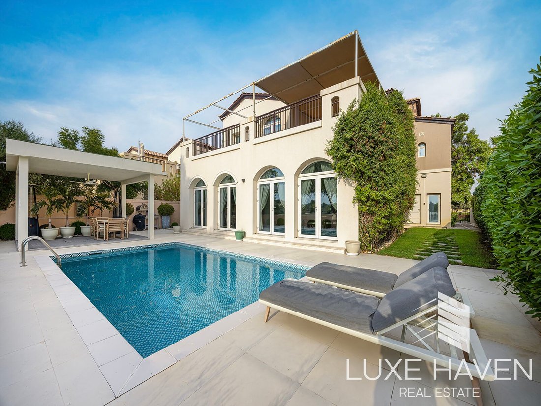 Villa in Jumeirah Golf Estates, Dubai, United Arab Emirates 1 - 18276612