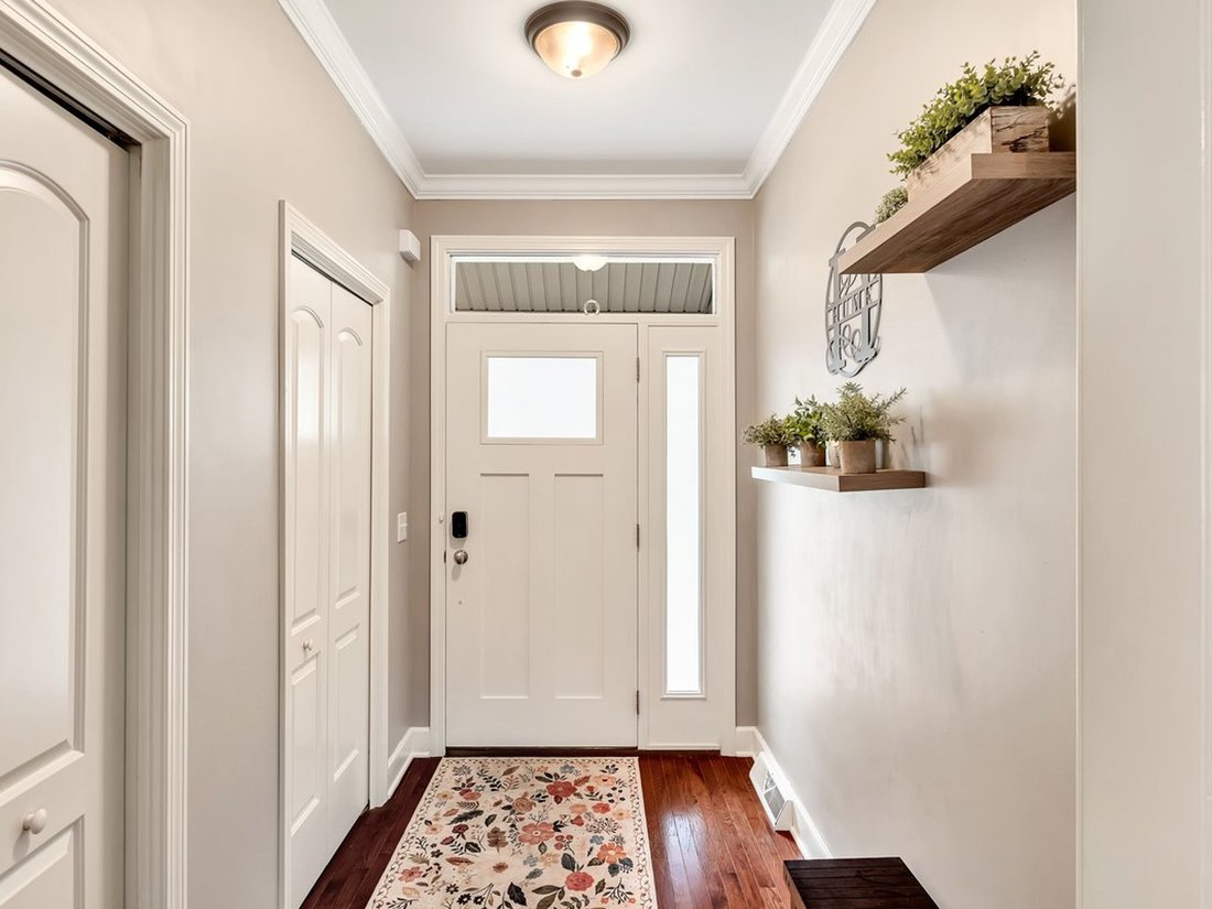Townhouse in Crescent, New York, United States 3 - 18984008