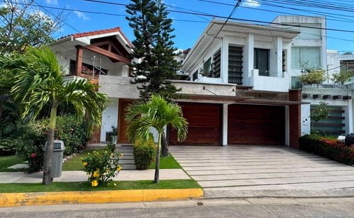 Townhouse in Santa Cruz de la Sierra, Santa Cruz Department, Bolivia 1