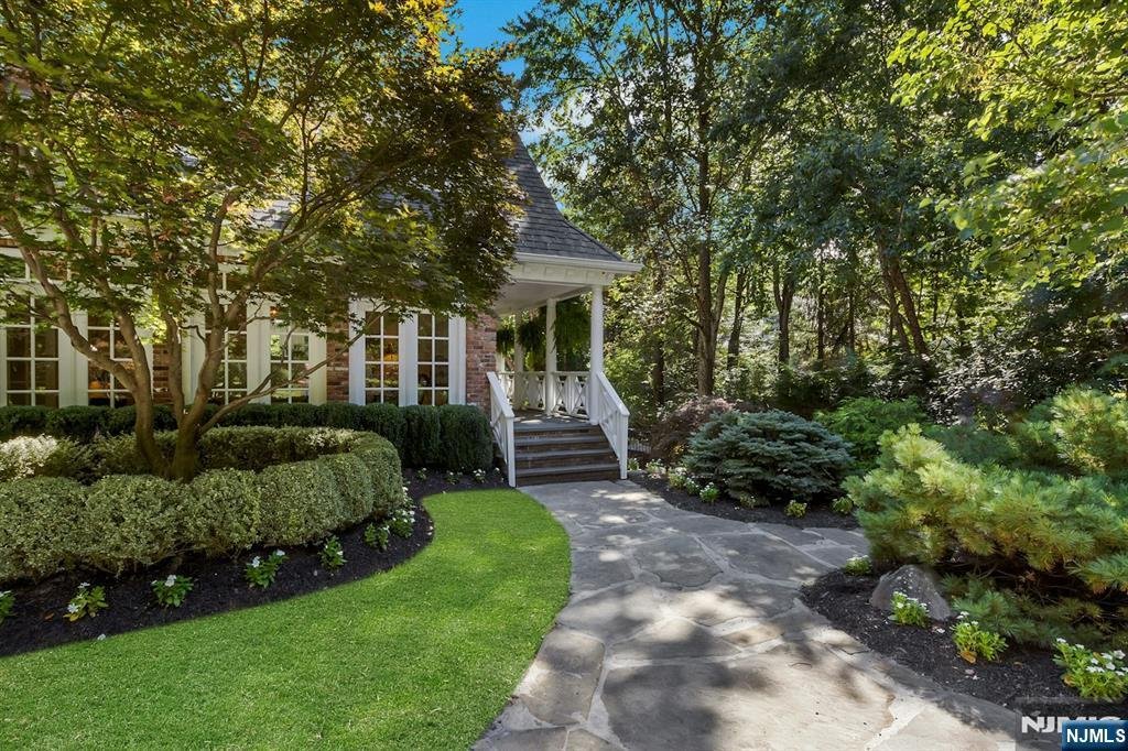 House in Saddle River, New Jersey, United States 4 - 17630366