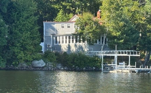 House in Belgrade, Maine, United States 1