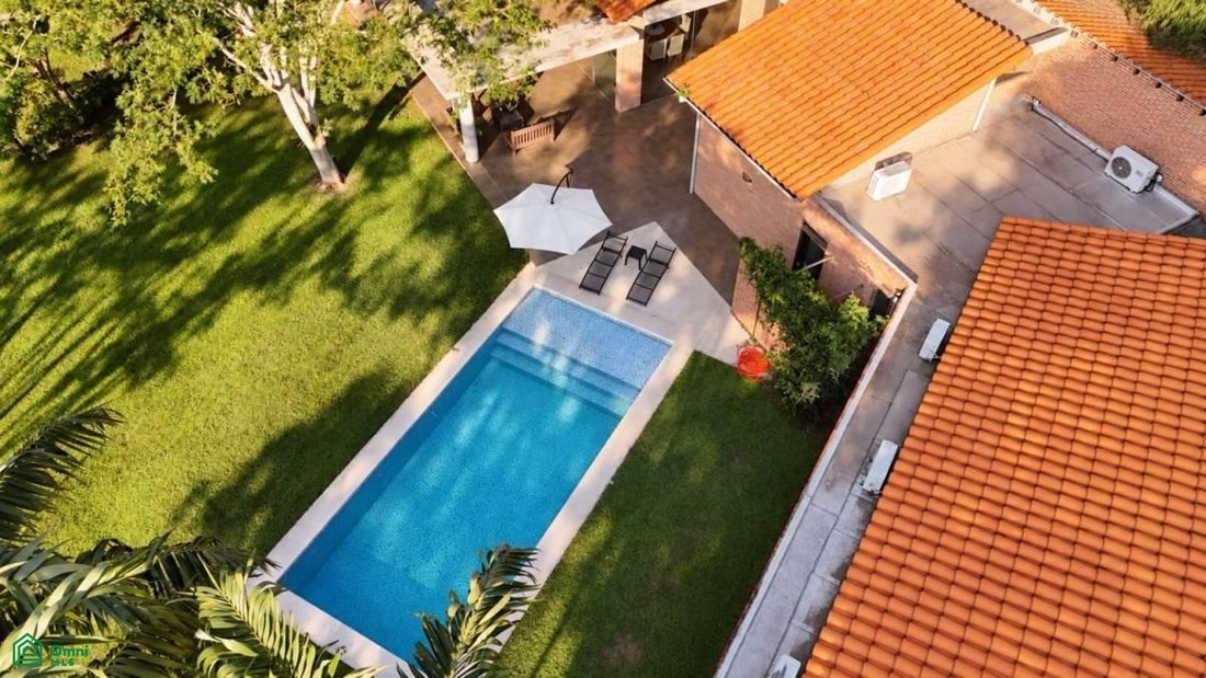 Townhouse in Mariano Roque Alonso, Central Department, Paraguay 1 - 18984032