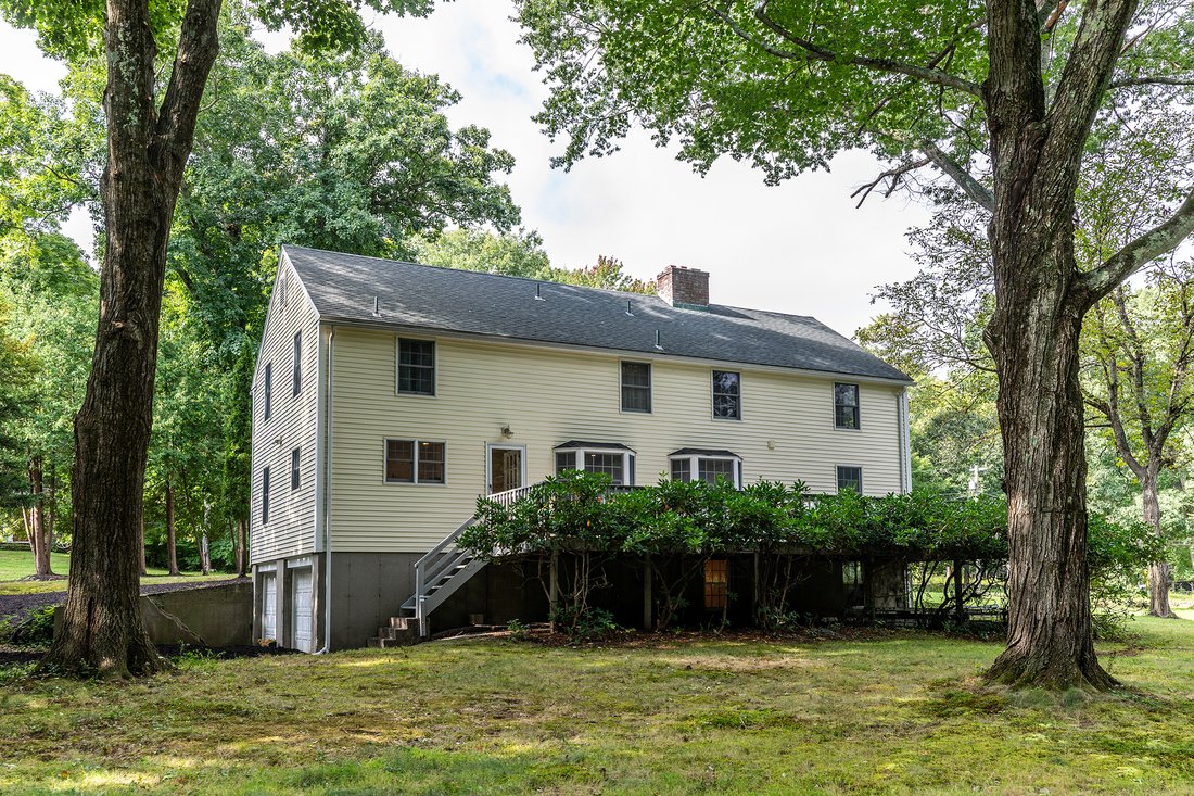 House in Cheshire, Connecticut, United States 3 - 18984005
