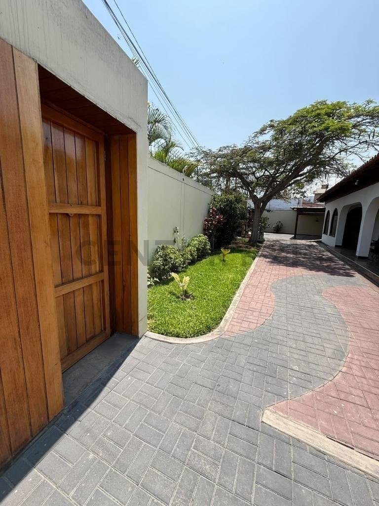 Casa en San Juan de Miraflores, Municipalidad Metropolitana de Lima, Perú 1 - 18951103