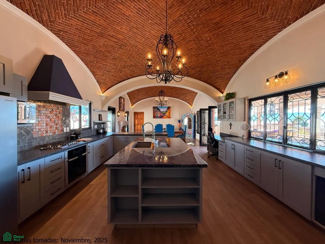 Townhouse in San Juan Cosalá, Jalisco, Mexico 1 - 17087938