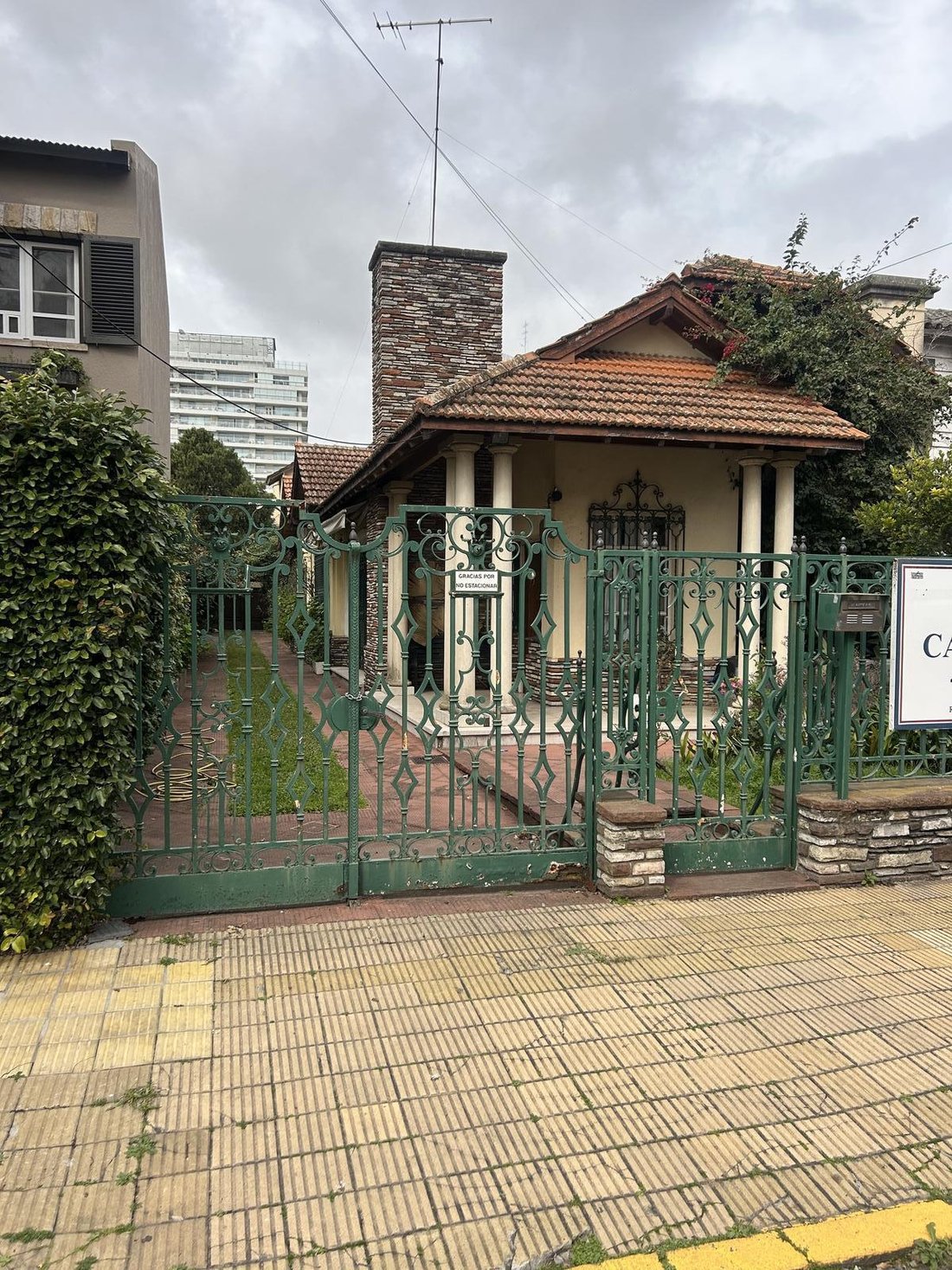 House in Olivos, Buenos Aires Province, Argentina 1 - 18983999