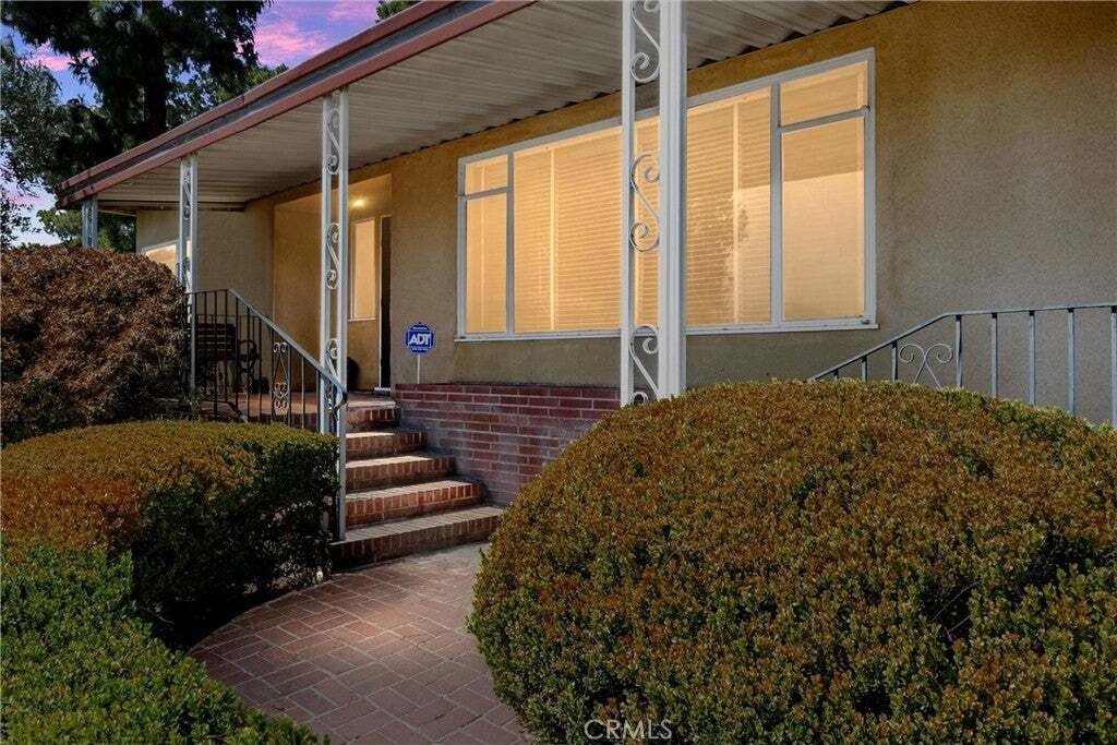 House in Colton, California, United States 1 - 18984042