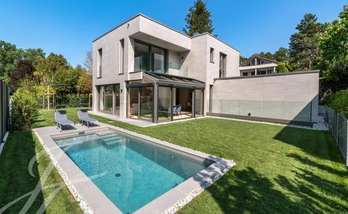 House in Corsier (GE), Canton of Geneva, Switzerland 1