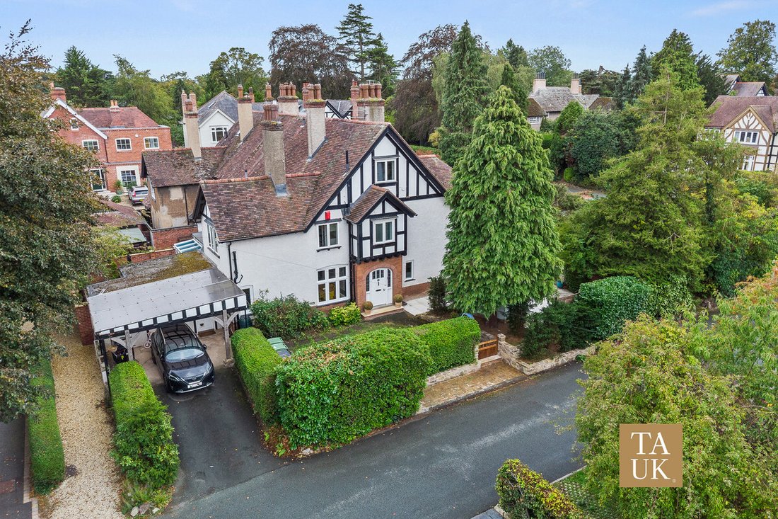 House in Shrewsbury, England 1 - 18986006