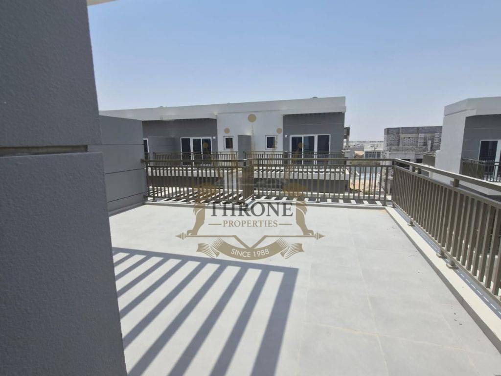 Townhouse in Damac Hills 2, Dubai, United Arab Emirates 4 - 18985491