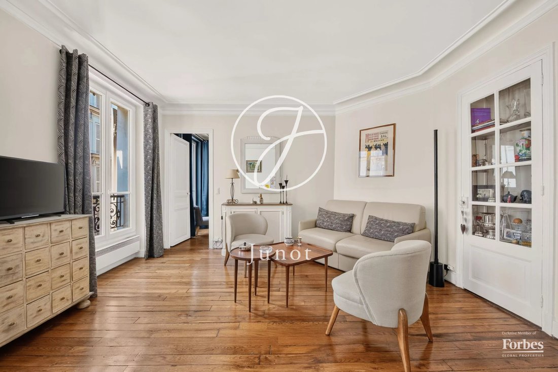 Apartment in Batignolles-Cardinet, Paris 17e Arrondissement, Paris 4 - 18985632