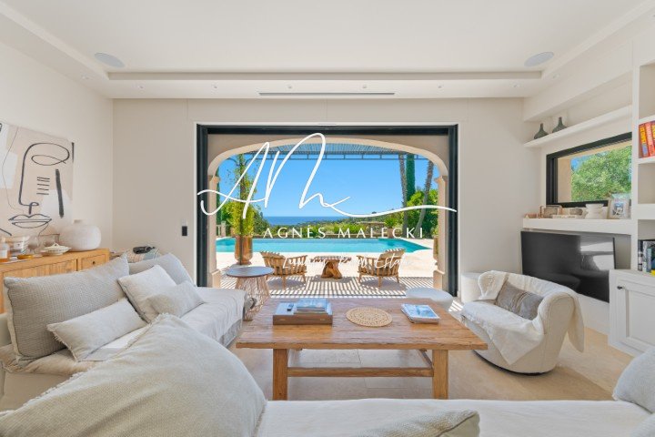 Villa in Nord, Cavalaire-sur-Mer, France 1 - 18447580