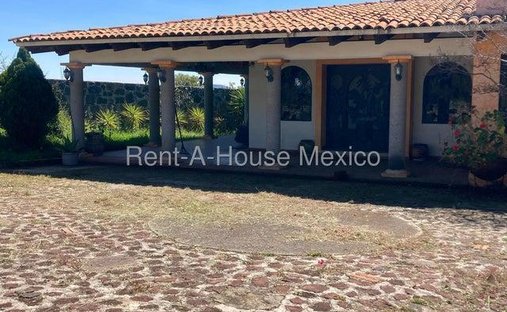 House in Jilotepec de Molina Enríquez, State of Mexico, Mexico 1