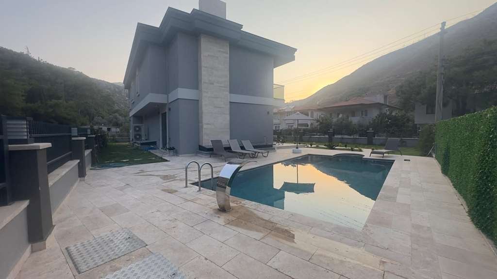 Villa in İçmeler, Muğla, Turkey 2 - 18985576