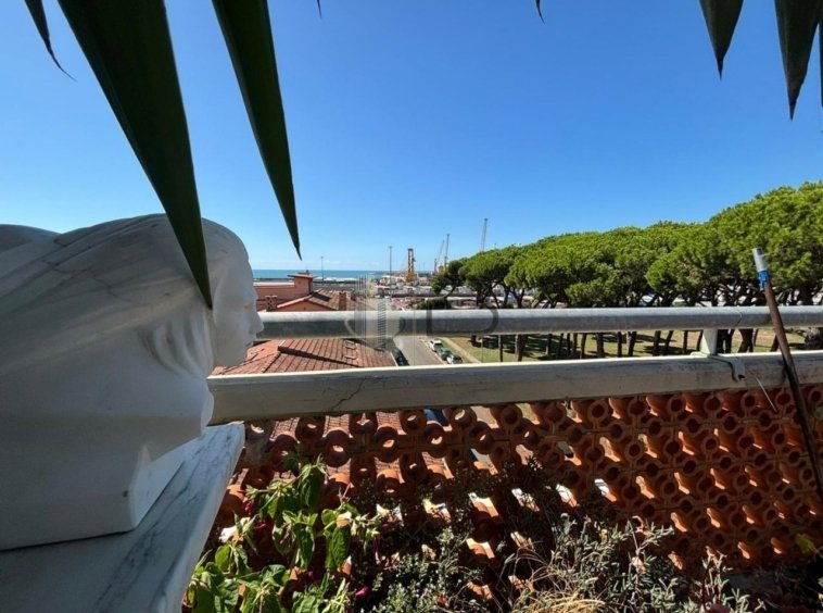 Penthouse in Centro, Marina di Carrara, Tuscany 1 - 18985246