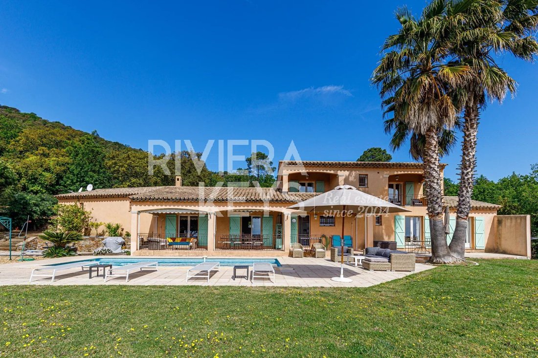 House in La Garde-Freinet, Provence-Alpes-Côte d'Azur, France 1 - 12769921