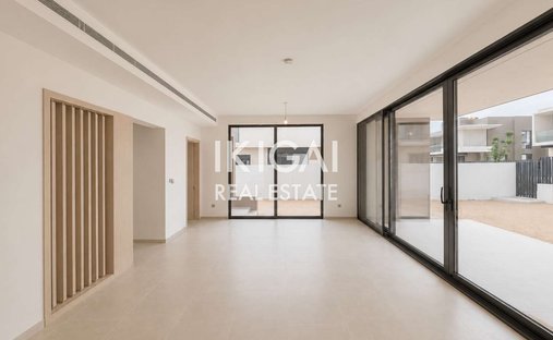Villa in Jebel Ali Village, Dubai, United Arab Emirates 1