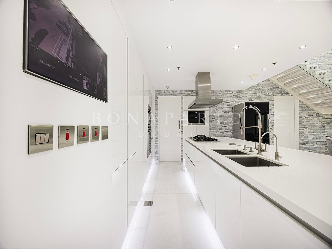 Apartment in JLT / Jumeirah Lakes Towers, Dubai, United Arab Emirates 5 - 18985980